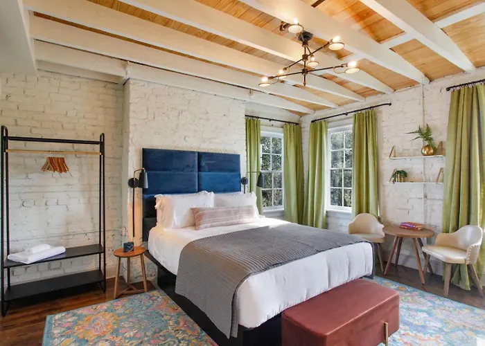 4Th Floor Queen Suite Boutique Hotel